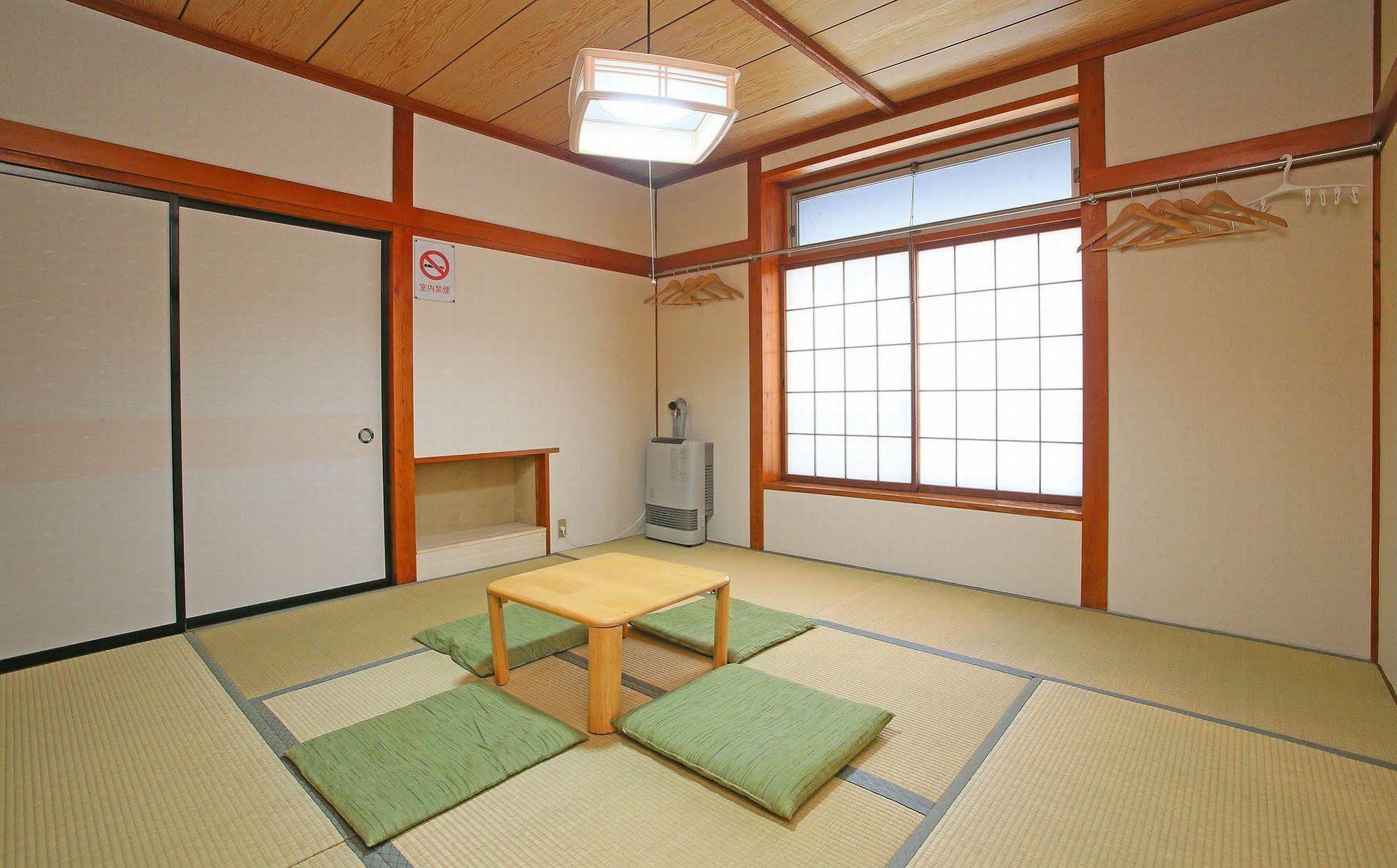 ホテル 和風ペンションみやざわ 野沢温泉村 エクステリア 写真